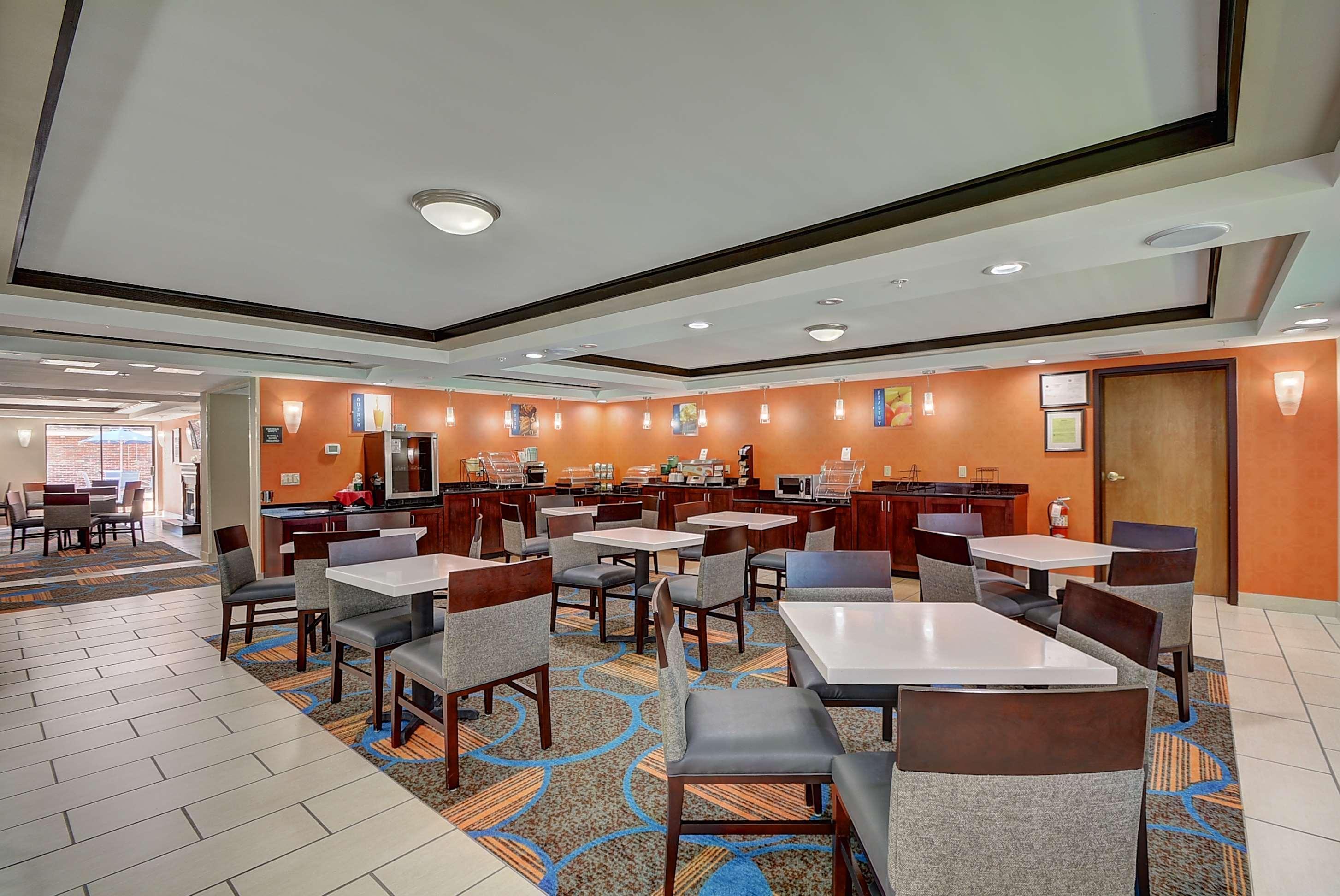 Best Western Plus Keene Hotel Exterior foto