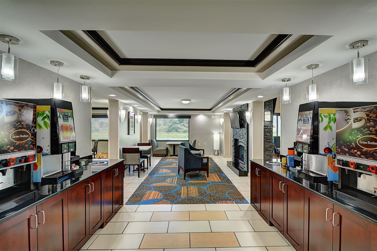 Best Western Plus Keene Hotel Exterior foto