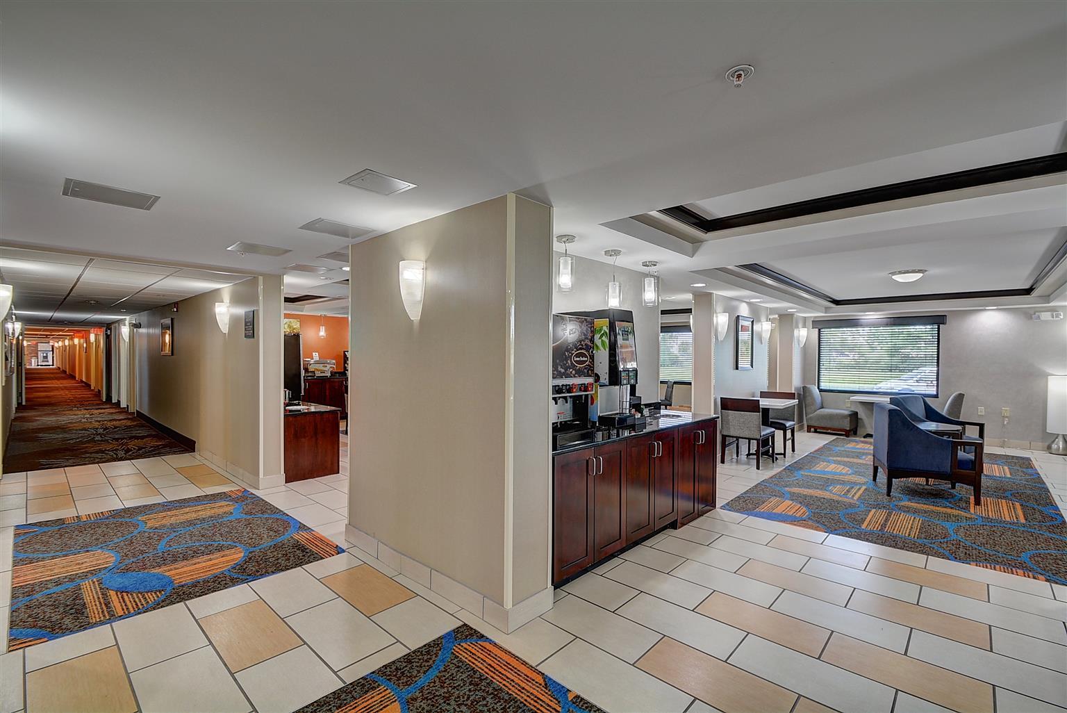 Best Western Plus Keene Hotel Exterior foto