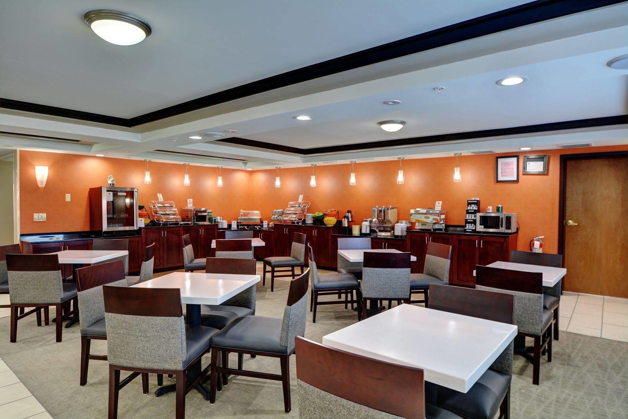 Best Western Plus Keene Hotel Exterior foto